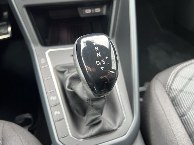 Volkswagen Polo 1.0 TSI DSG R-Line