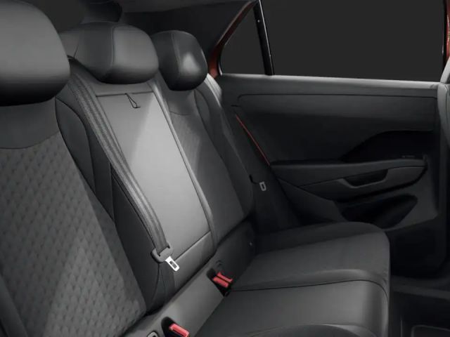 Volkswagen T-Roc 1.5 eTSI DSG R-Line