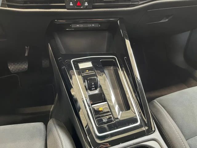 Volkswagen Golf 1.5 eTSI DSG Golf VIII Style