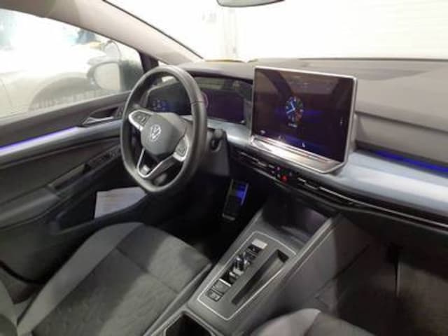 Volkswagen Golf 1.5 eTSI DSG