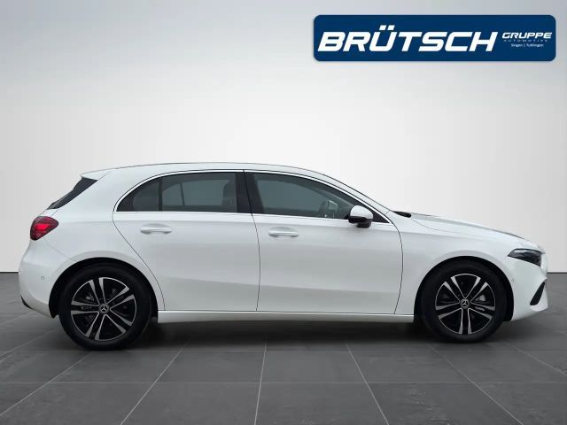 Mercedes-Benz A 220 4MATIC Progressive