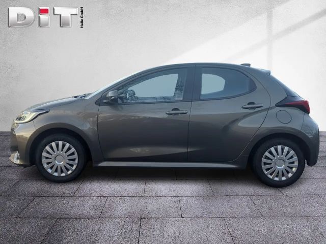 Toyota Yaris Hatchback Team D