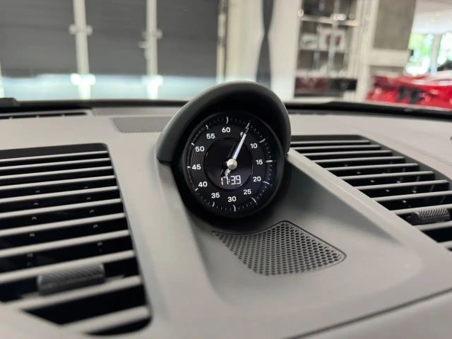 Porsche 992 Cabrio Carrera