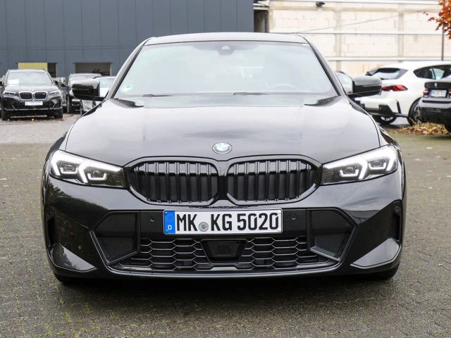 BMW 320 320d M-Sport Sedan xDrive