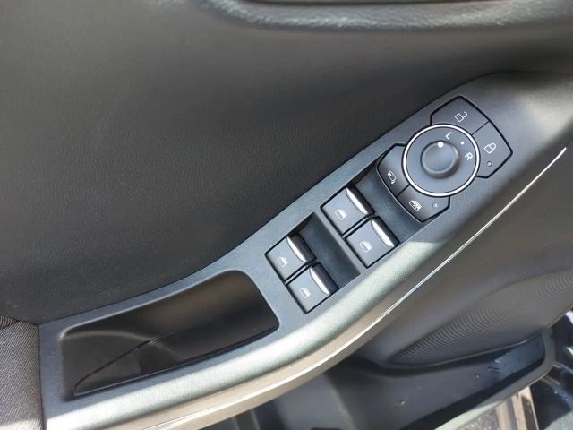 Ford Puma EcoBoost Titanium