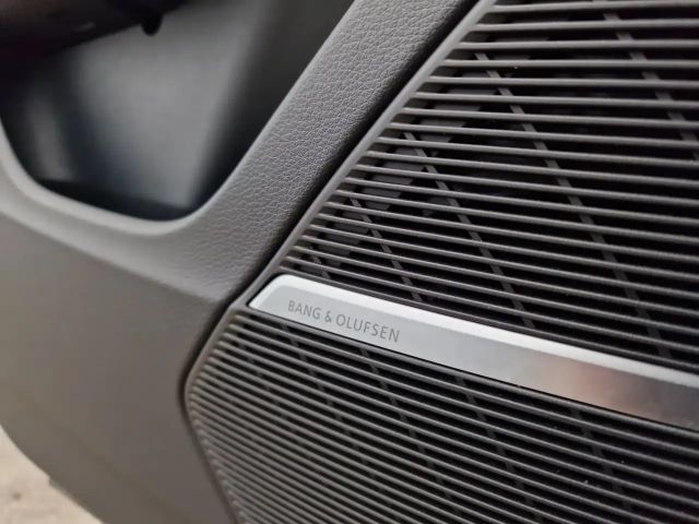 Audi SQ8 TFSI MATRIX PANO STHZG Allradl. HuD B&O 23"