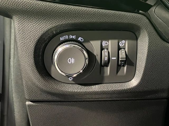 Opel Corsa Sitzheizung,Lenkradheizung,Tempomat