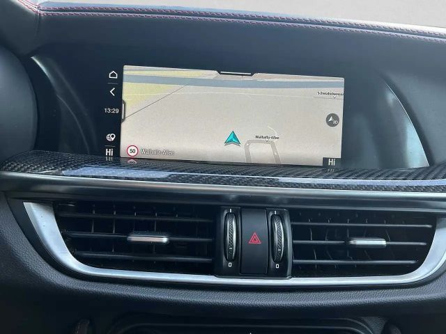 Alfa Romeo Stelvio AT8 Q4