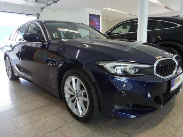 BMW 320 320e Touring