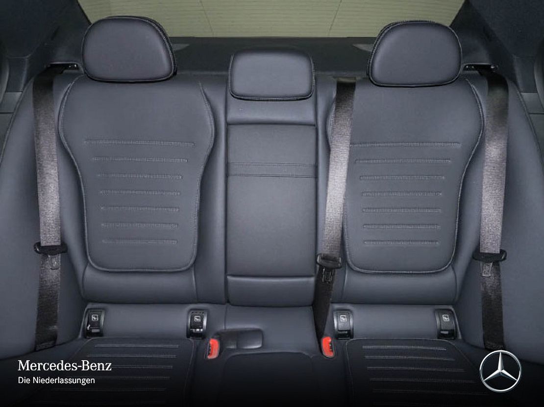 Mercedes-Benz C 180 Sedan