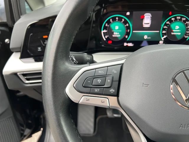 Volkswagen Golf Life Variant