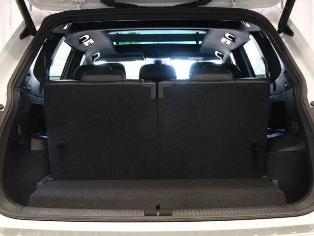 Volkswagen Tiguan 4Motion Allspace R-Line