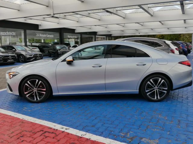 Mercedes-Benz CLA 180 Coupé Progressive