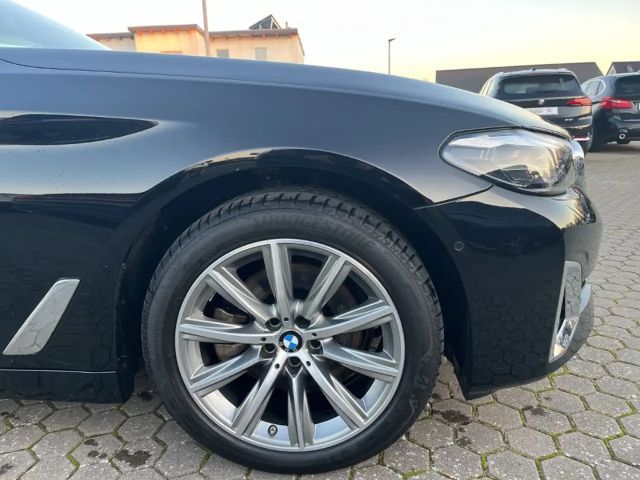 BMW 520 520d Luxury Line Touring xDrive