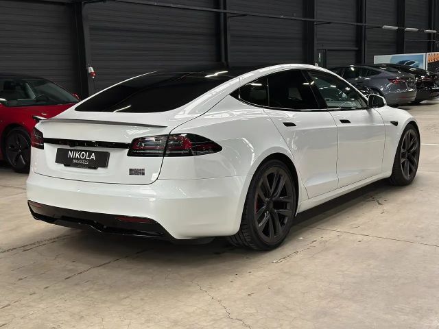 Tesla Model S Plaid