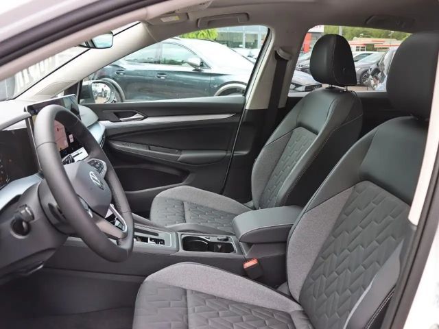 Volkswagen Golf 1.5 eTSI DSG Golf VIII