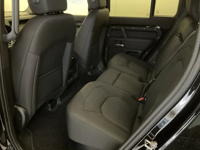 Land Rover Defender 110 AWD D300