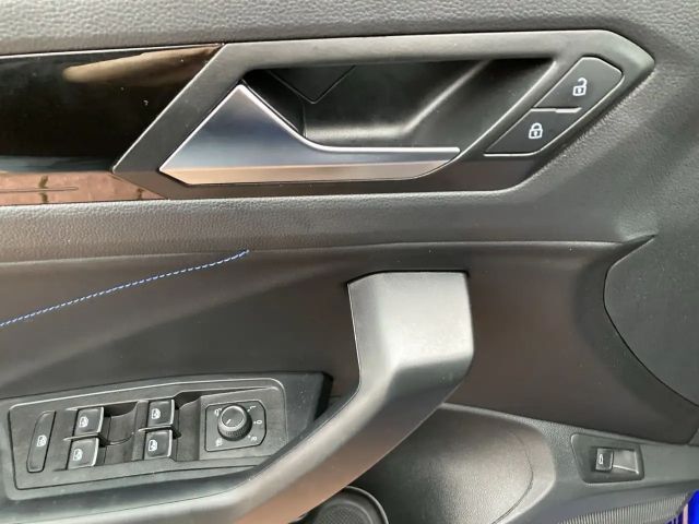 Volkswagen T-Roc R AKRAPOVIC PANO LEDER LM19