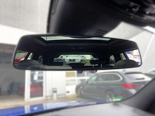 BMW 330 330e M-Sport Touring xDrive