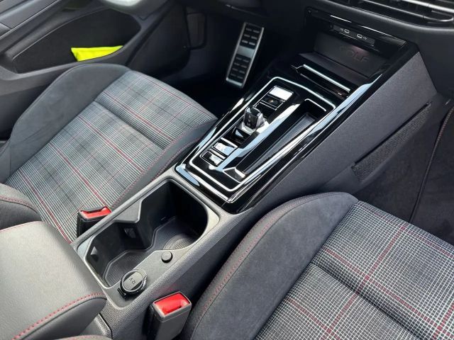 Volkswagen Golf DSG GTI