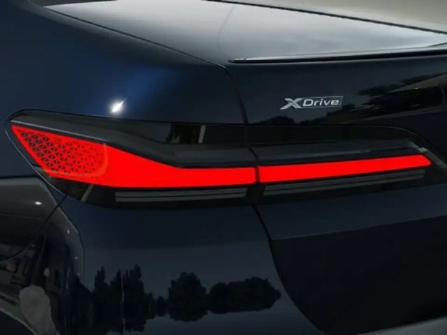 BMW 740 740d M-Sport Sedan xDrive