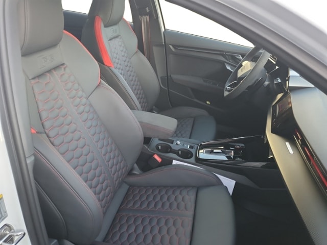 Audi RS3 Quattro S-Tronic Sedan