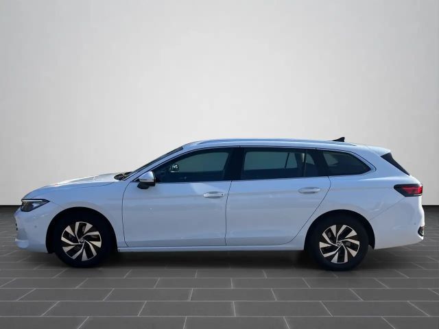 Volkswagen Passat 1.5 eTSI Business Variant