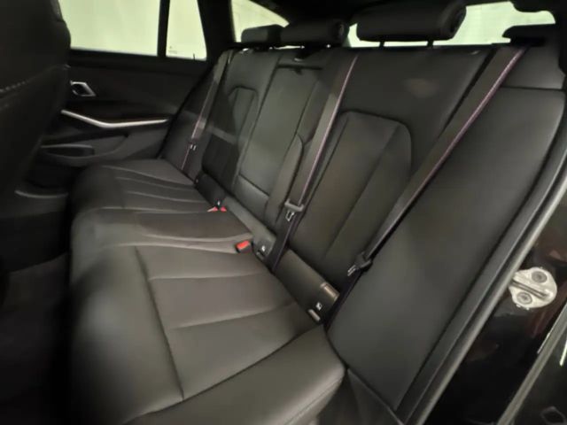 BMW 330 330i M-Sport