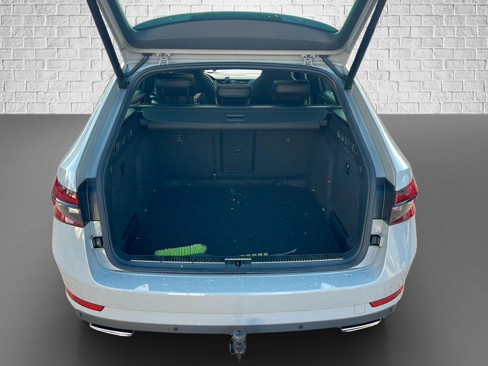 Skoda Superb 2.0 TSI 4x4 Combi Sportline