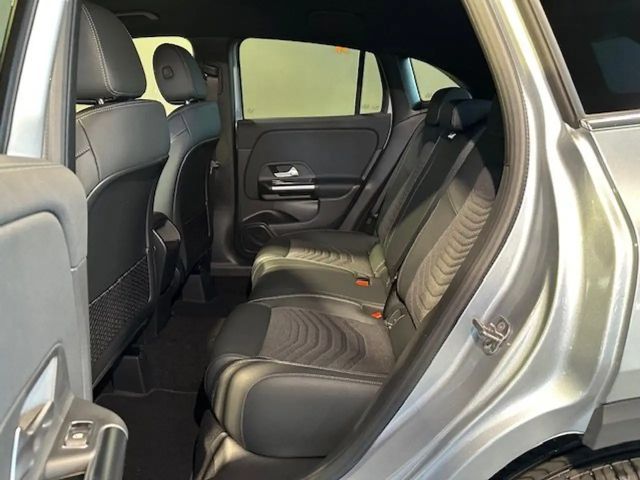 Mercedes-Benz GLA 200 Progressive