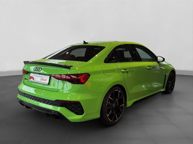 Audi RS3 Quattro S-Tronic Sedan