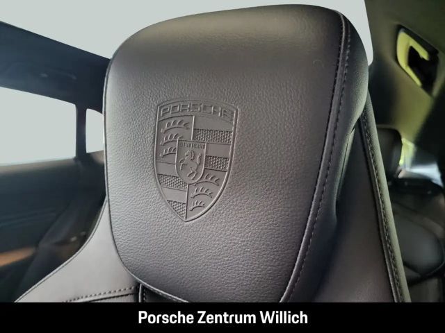 Porsche Taycan 4 Cross Turismo