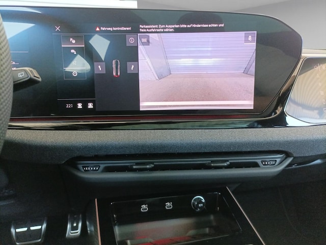 Audi A6 Avant Quattro S-Tronic