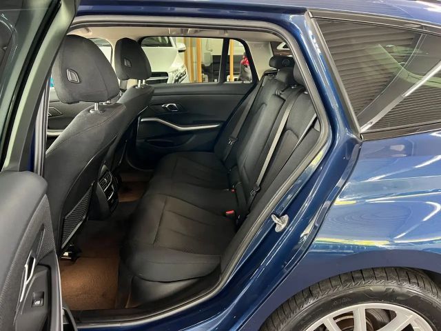 BMW 318 318d Touring