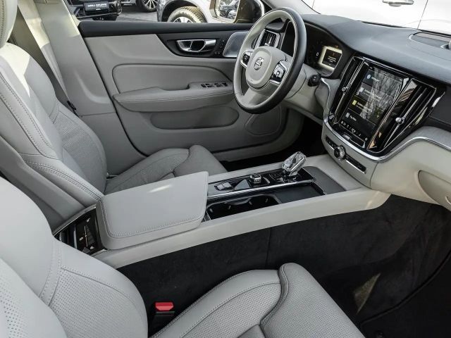 Volvo V60 Cross Country AWD Ultimate