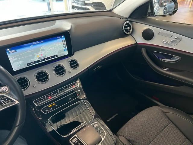 Mercedes-Benz E 300 AVANTGARDE E 300 de Estate