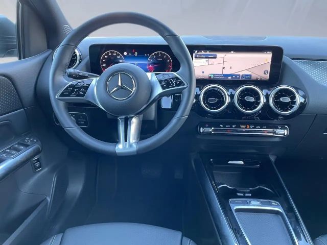 Mercedes-Benz B 180 Progressive Sedan