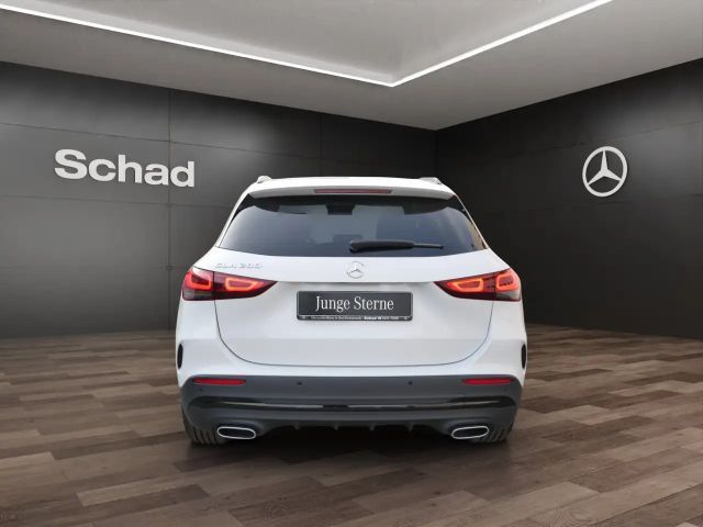 Mercedes-Benz GLA 200 AMG Line