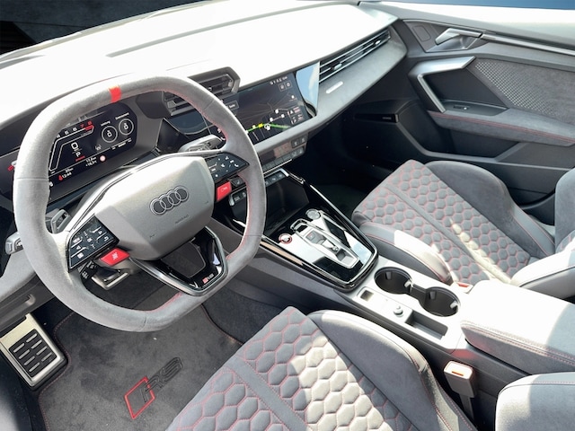 Audi RS3 Quattro S-Tronic Sedan