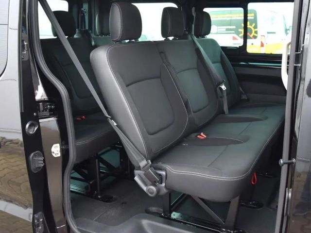 Nissan Primastar 8-zitter Tekna