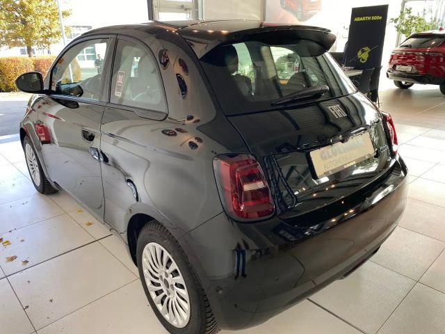 Fiat 500e 500 e   Komfortpaket/ Allwetterreifen