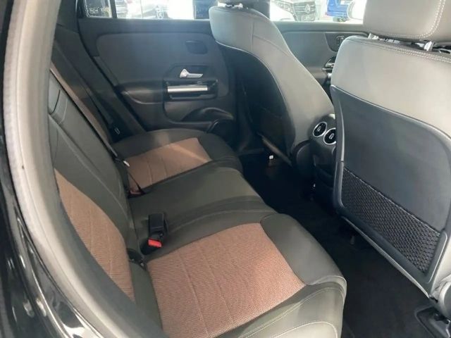 Mercedes-Benz EQA 350 4MATIC Electric Art