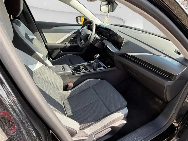 Opel Astra Enjoy Sports Tourer