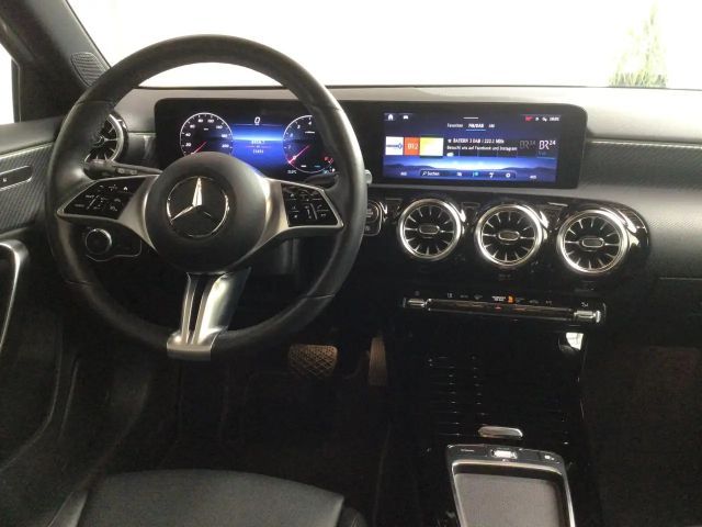 Mercedes-Benz A 220 4MATIC Progressive