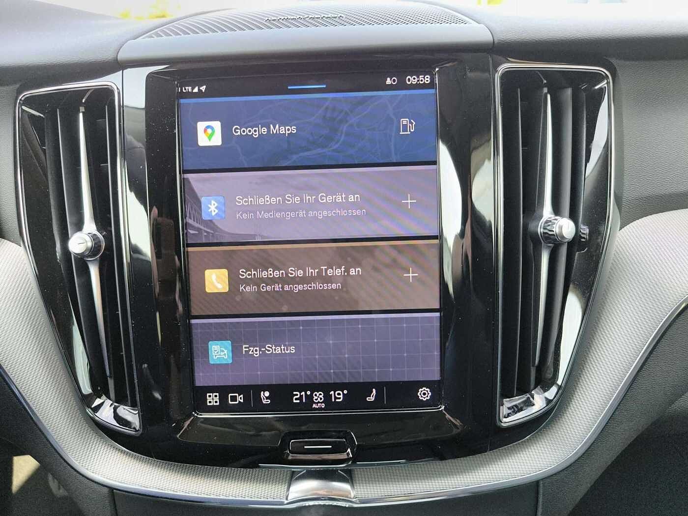 Volvo XC60 AWD Dark Plus