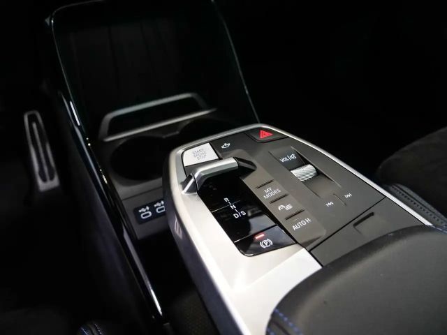 BMW 223 223i M-Sport