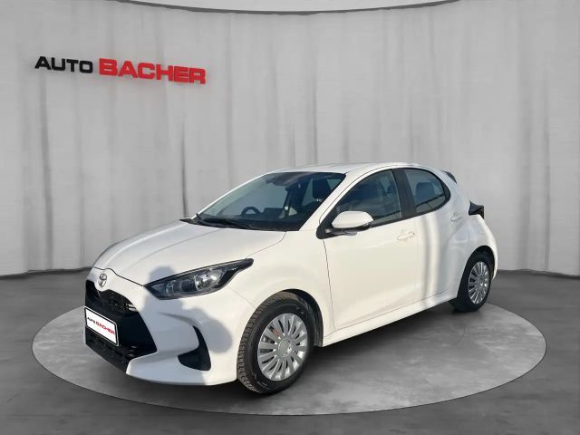 Toyota Yaris Active