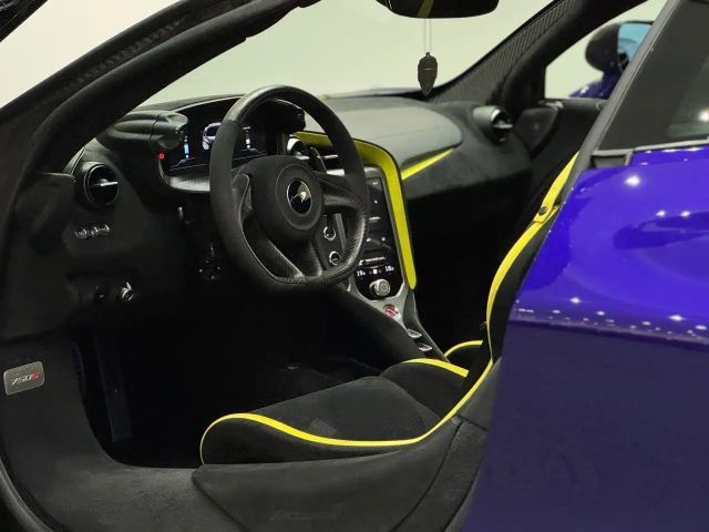 McLaren 750S Coupe *MSO*Voll-Carbon-Paket*Performance P1-Seats*