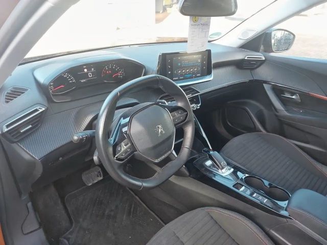 Peugeot 2008 Active Pack EAT8