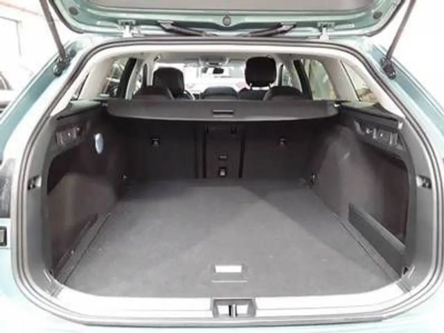 Volkswagen Passat 1.5 eTSI Business DSG Variant